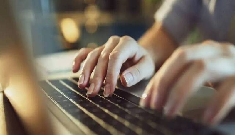 فناوری تایپ باعث لو رفتن و اخراج کارمند تنبل شد!